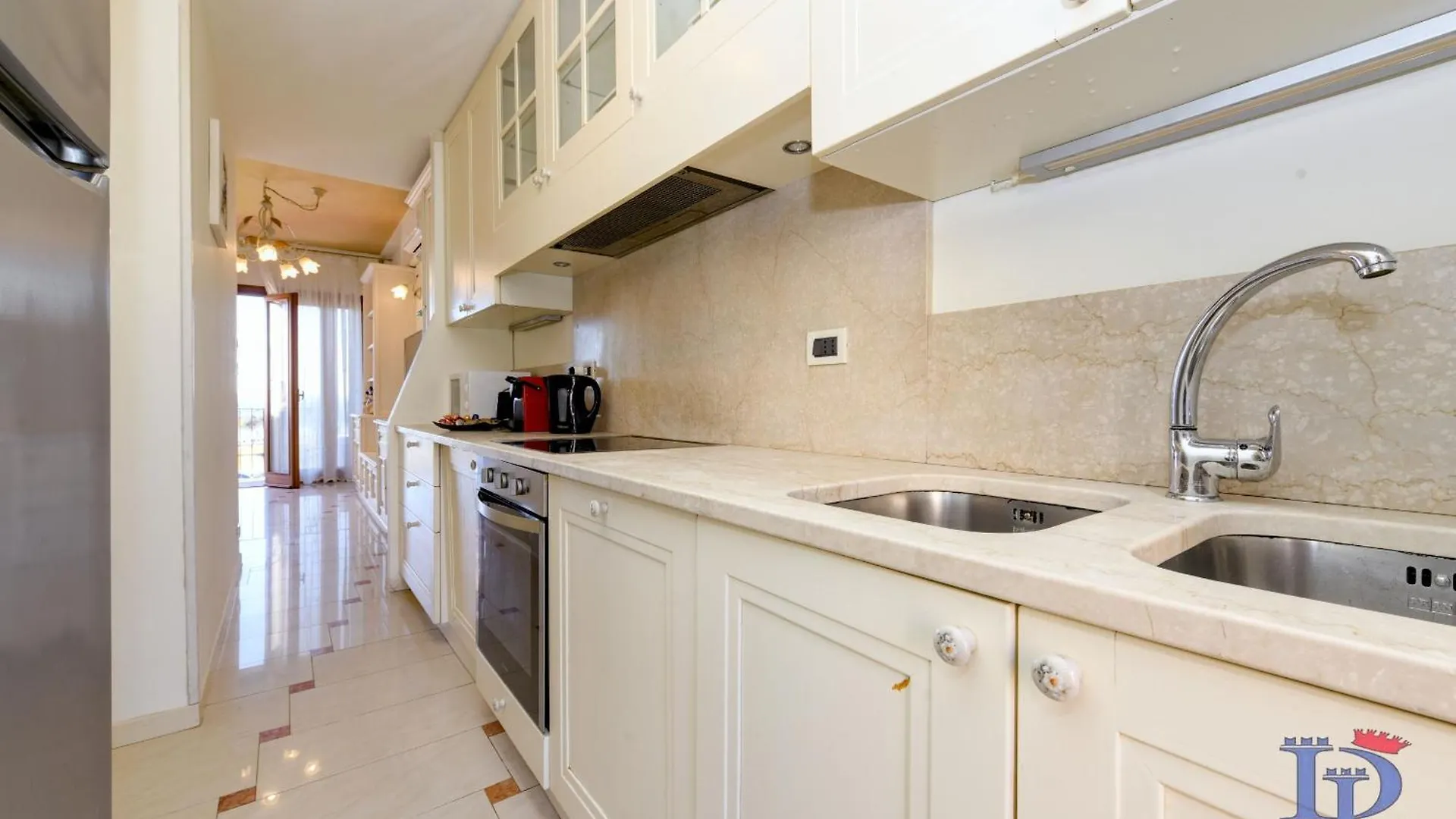 Apartment Desenzanoloft Official Partner Marriott Homes & Villas - Eden Lake View And Privat Beach Renovated In 2025 Sirmione